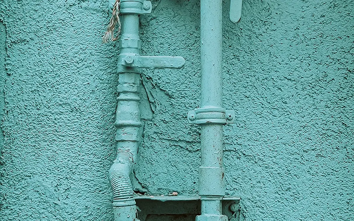 Daire tipi doğal gaz boru hattı sayaç ve kombi bağlantısı